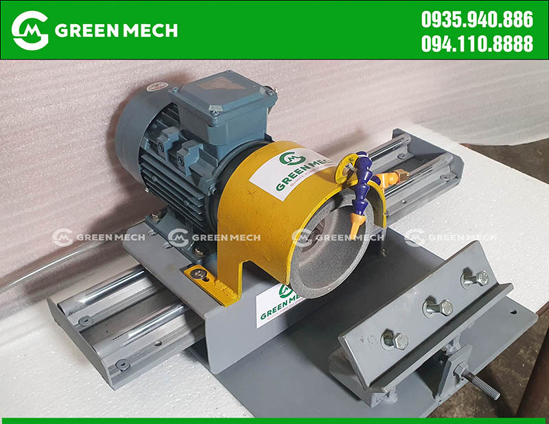 Actual image of Green Mech's wood peeling knife sharpener
