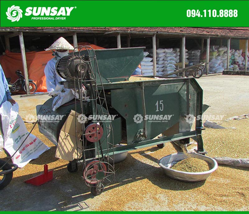 Efficient rice cleaning machine