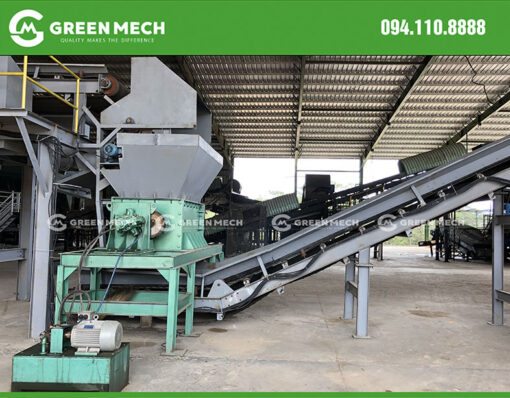 Industrial waste crusher