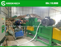 Installing a 2 ton sawdust crusher in Hanoi