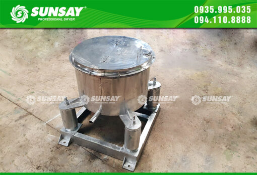 Oil separator centrifuge