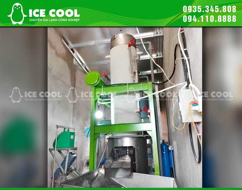 Installing 5 Ton ice machine ICECOOL at Mo Duc