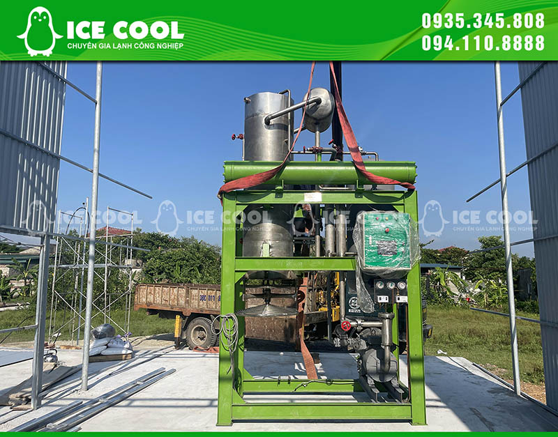 Installation of pure ice production system in Ha Tinh