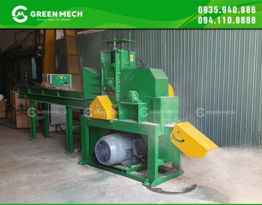 Sawdust grinding machine in Tay Ninh