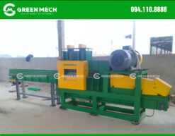 Transfer of 2 ton sawdust crusher in Quang Ninh