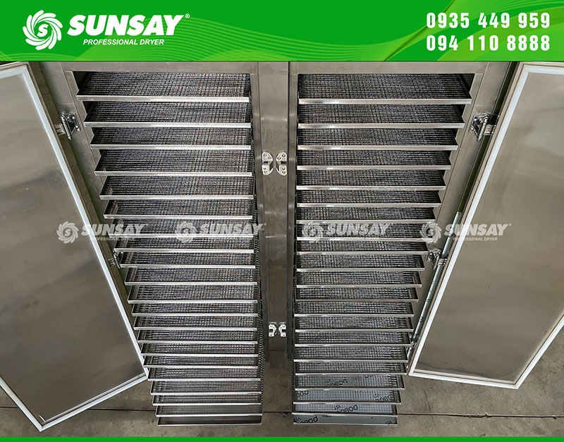 2-layer stainless steel frame, with foam insulation in the middle to save electricity.